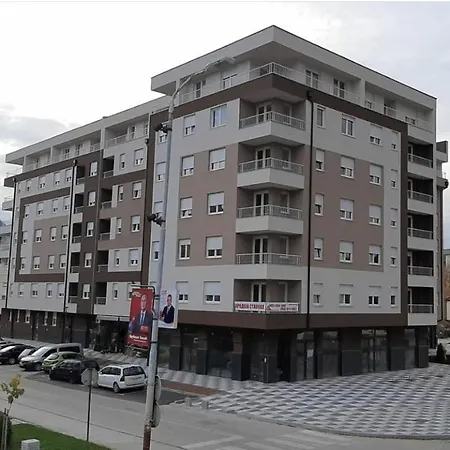 Golden Lux 1 Apartman Pale